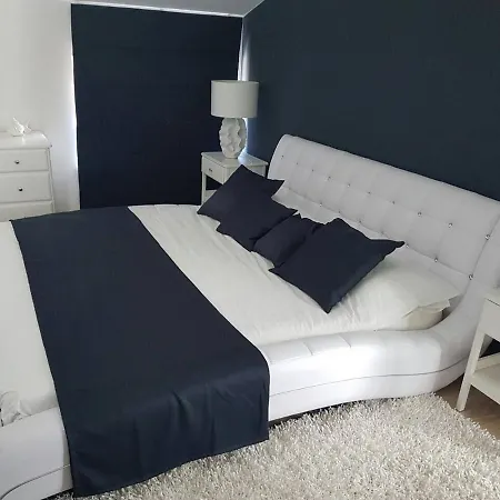 Christine Apartament