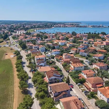 Christine By Partner Tourist Agency Apartment Umag