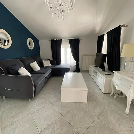 Apartment Christine By Partner Tourist Agency