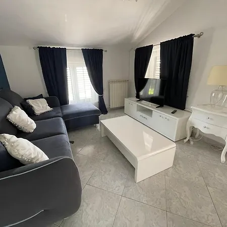 Christine By Partner Tourist Agency Apartment